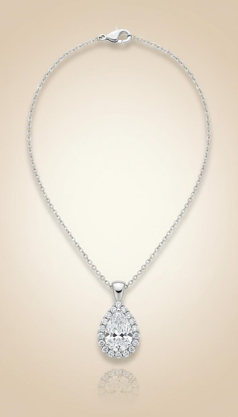 Collar de oro blanco con Aguamarina natural talla pera y diamantes naturales
