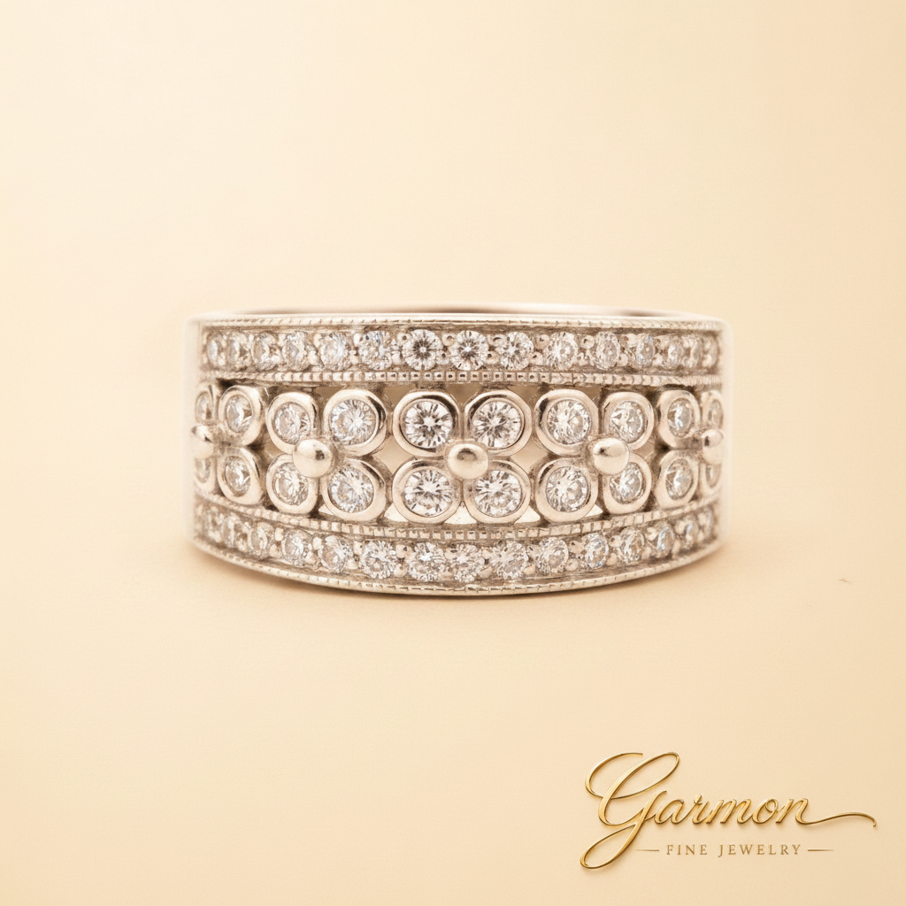 Sortija Banda Oro Blanco con Diamantes - vista frontal